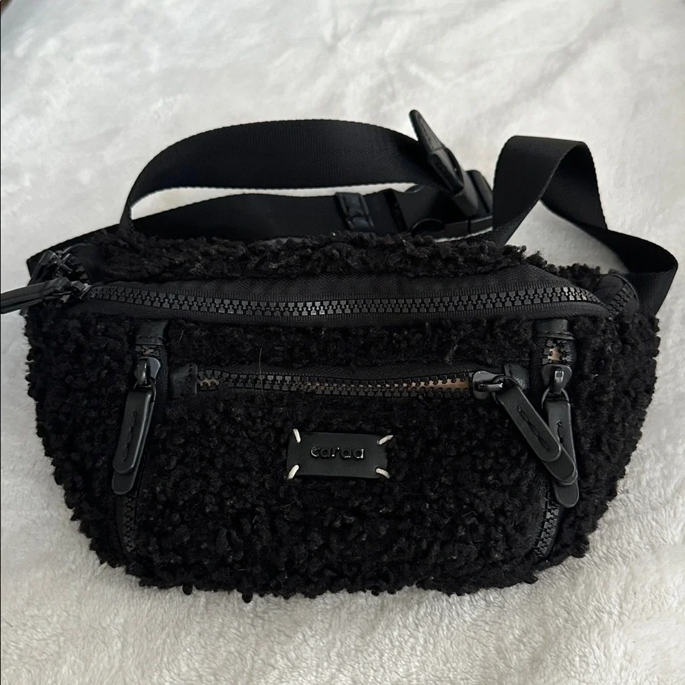 Caraa x free people black Sherpa sling bag nwot